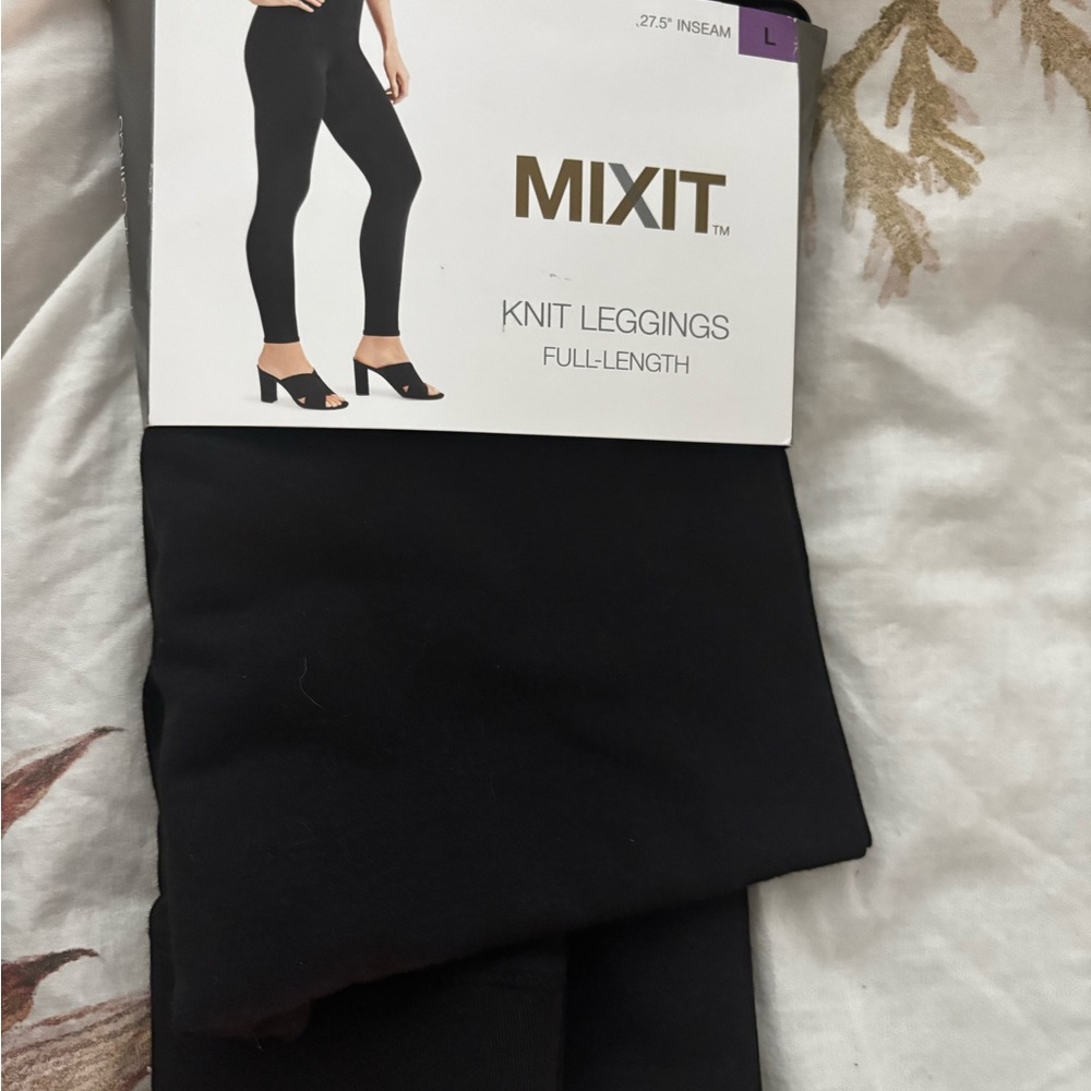 Women’s black full length leggings size large